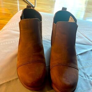 Women’s shoes, Sorel bootie, , size 6 in luggage shade